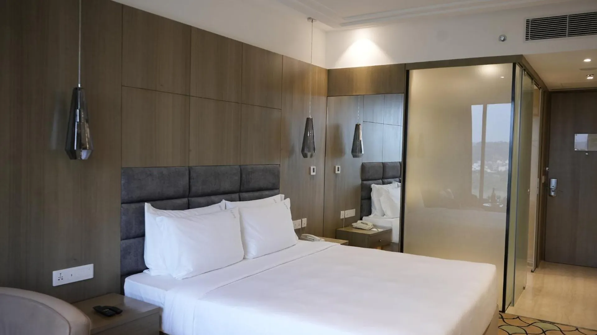 Holiday Inn Chandigarh Panchkula, An Ihg Hotel 5*, Panchkula