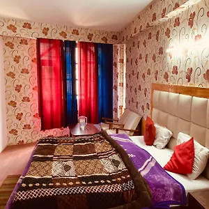 Sandhu Hotel