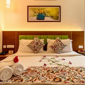 The Leaf 5* Munnar