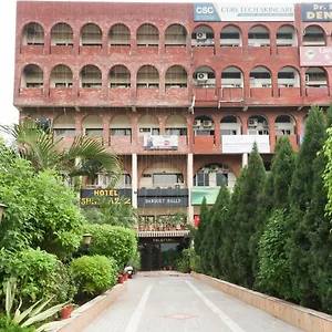 Capital O 5438 Shiraaz-2 Hotel
