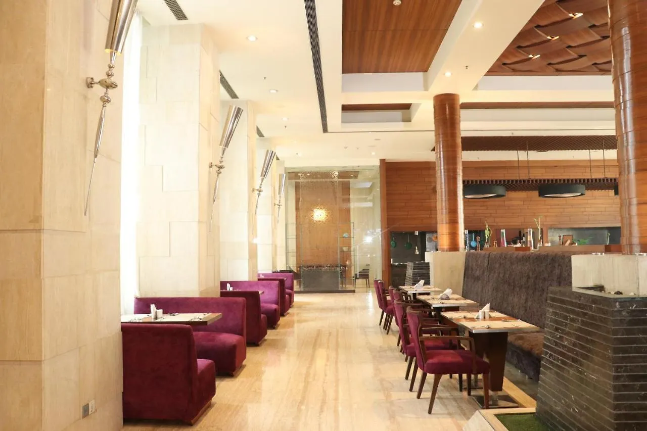 *****  Holiday Inn Chandigarh Panchkula, An Ihg Hotel India